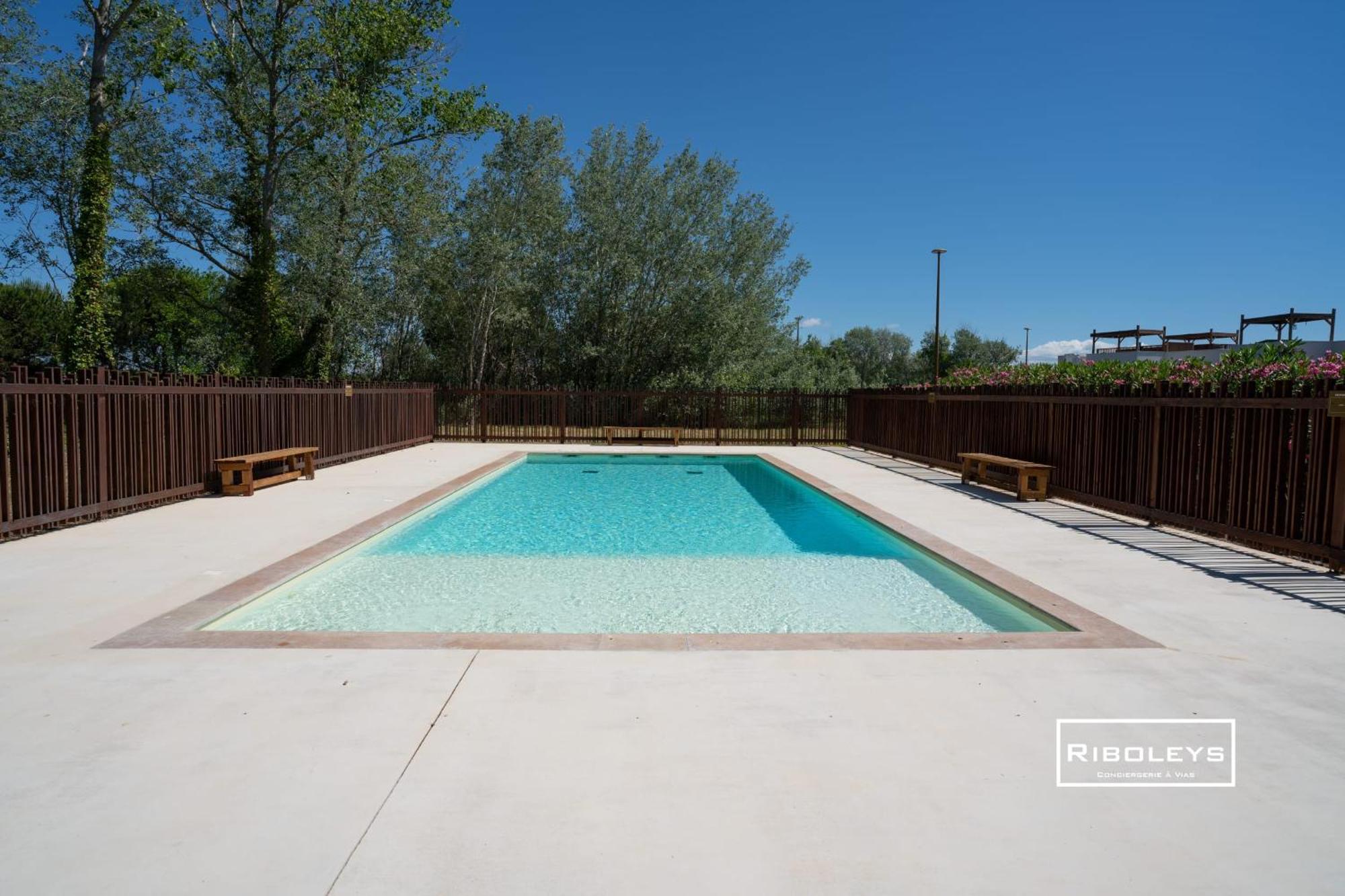 Marina Lodge - Villa T3 en résidence avec piscine Vias Esterno foto