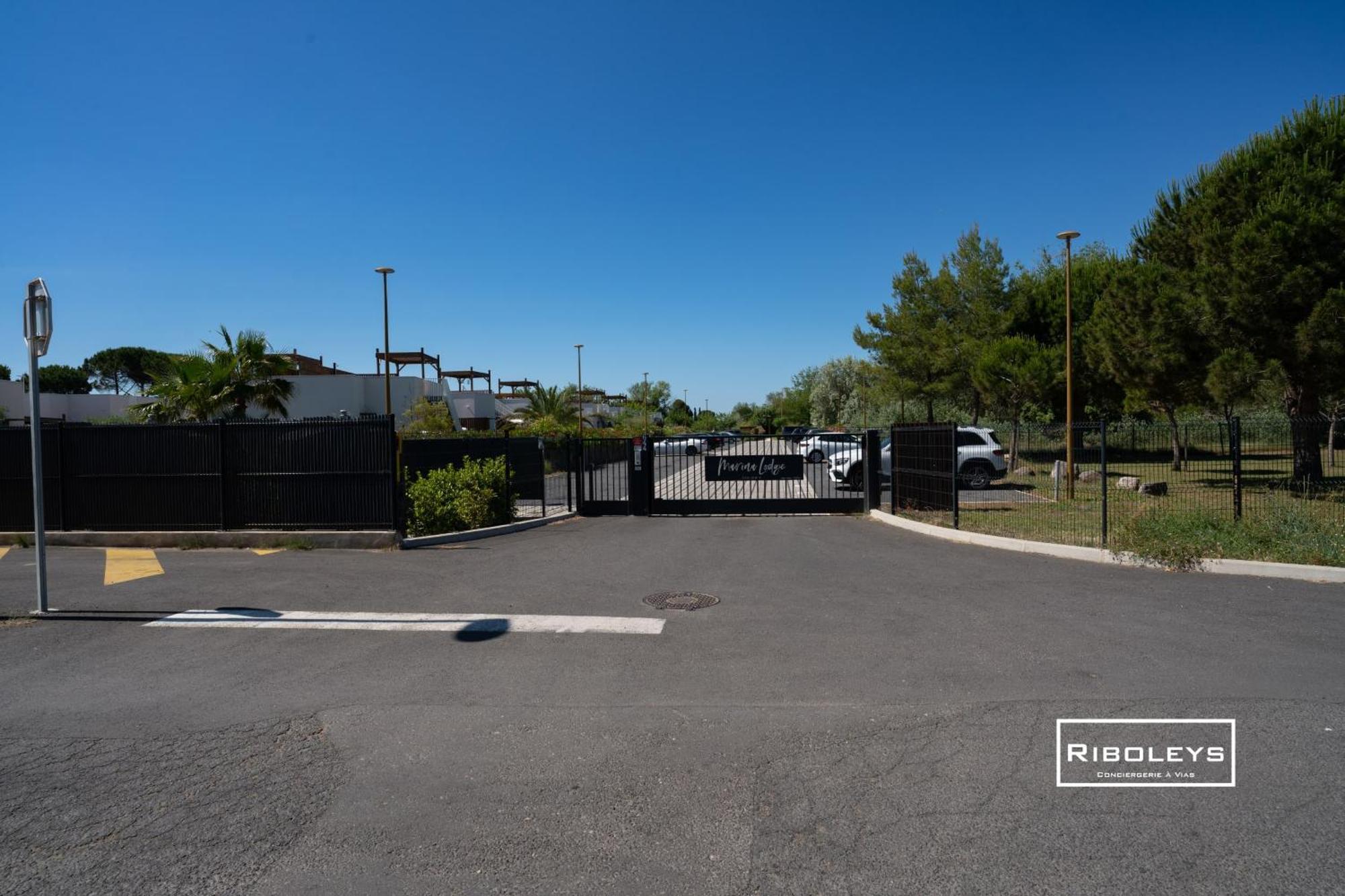 Marina Lodge - Villa T3 en résidence avec piscine Vias Esterno foto
